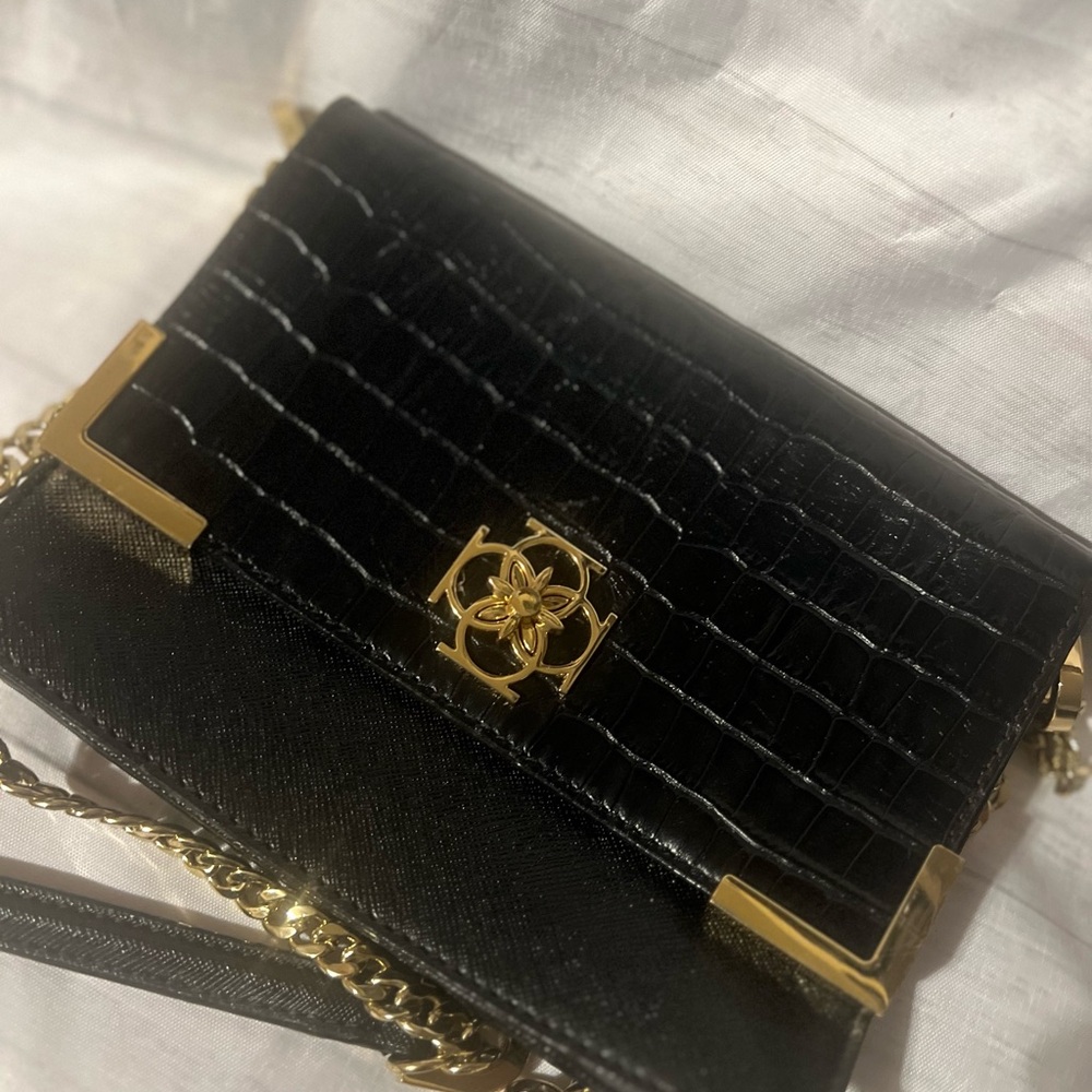 Elegant Black and Gold Women's Bag
